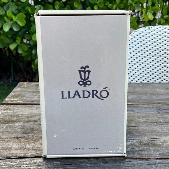 RETIRED LLADRO 7622 BASKET OF LOVE GIRL & FLOWERS FIGURINE with Original BOX - Picture 11 of 13